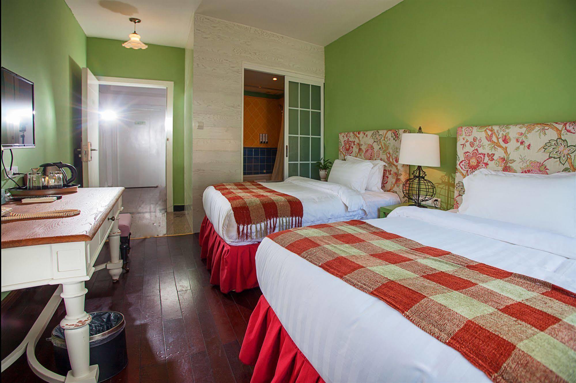 Michael'S Inn & Suites Γκουιλίν Εξωτερικό φωτογραφία