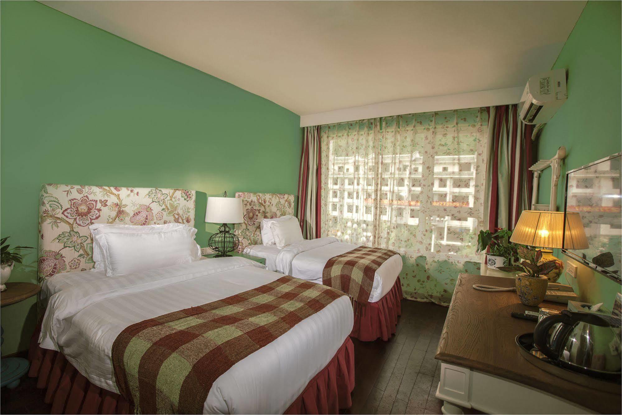 Michael'S Inn & Suites Γκουιλίν Εξωτερικό φωτογραφία